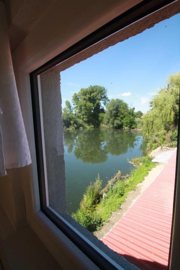 Ferienwohnung Karlsruhe Ngoại thất bức ảnh